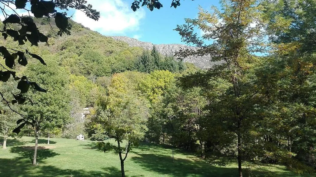 Campsite Les Rives De L'Ardeche Hotel Mayres
